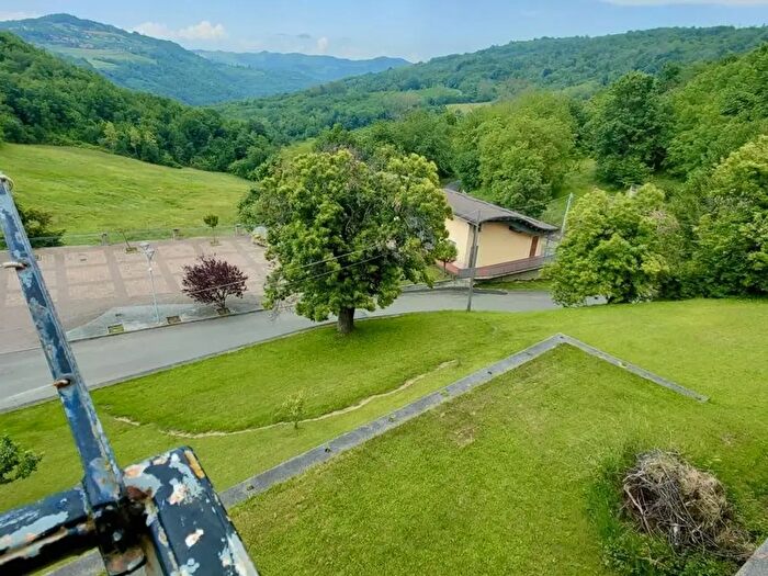 Casa con 11 locali in vendita in Borgata Tetti, Prunetto