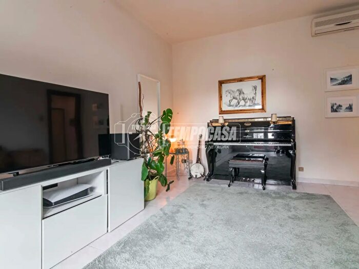 Appartamento trilocale in vendita in Via Carlo Marx, Saronno