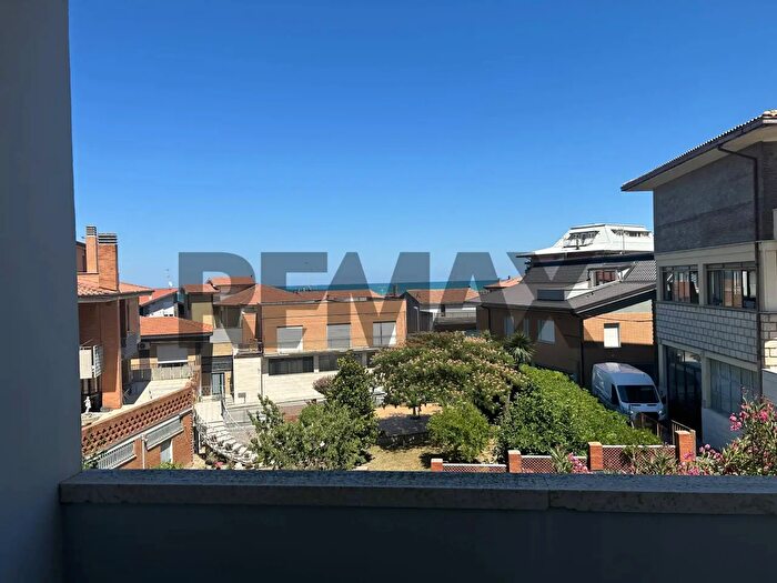 Appartamento con 6 locali in vendita in Via Galileo Galilei, Porto Sant'Elpidio
