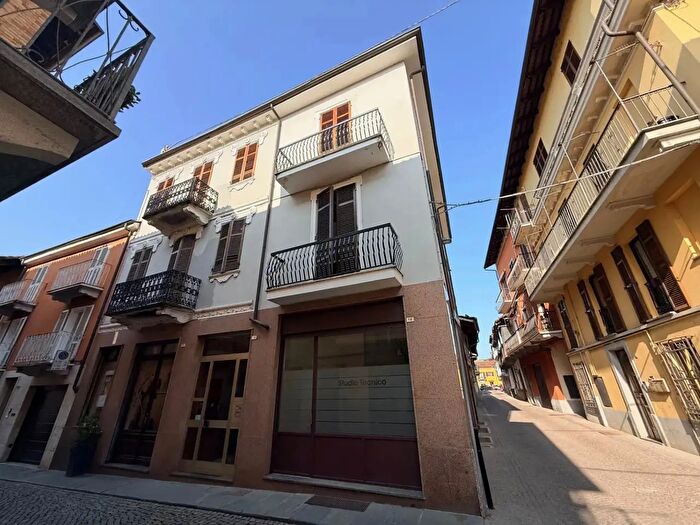 Appartamento trilocale in vendita in Via Giuseppe Garibaldi, Canale