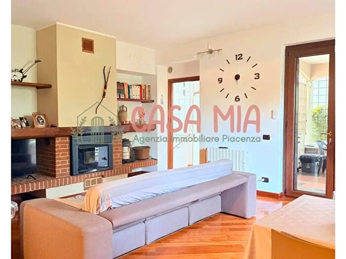 Appartamento quadrilocale in vendita in Via Agazzano, Rottofreno