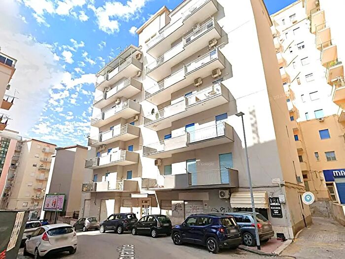 Appartamento con 7 locali in affitto in Via Callicratide, Agrigento
