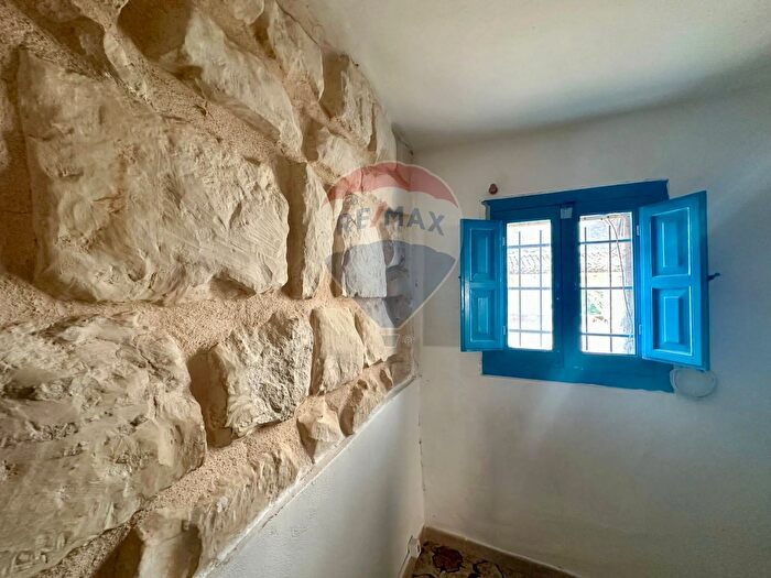 Casa con 5 locali in vendita in Via Pluchinotta, Scicli