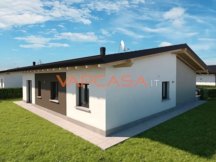 Case in Vendita e in Affitto - 2