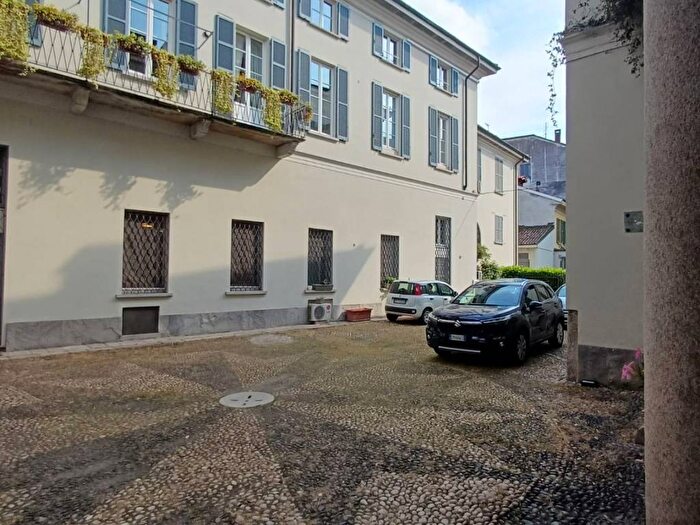 Appartamento bilocale in affitto in Via Lorenzo Mascheroni, Centro Storico, Pavia