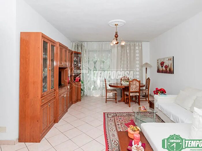 Appartamento quadrilocale in vendita in Via Ferrandina, San Donato Milanese