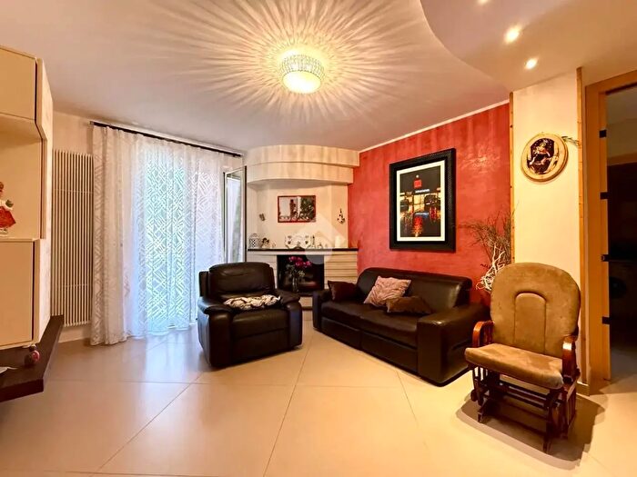 Appartamento trilocale in vendita in Str Privata Ventafrida, Bitonto