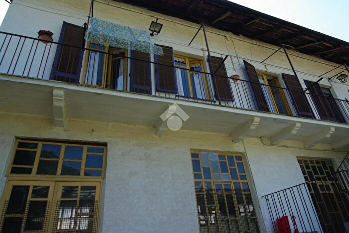 Appartamento con 6 locali in vendita in Località Sabbione, Mezzenile