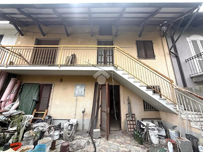 Casa con 7 locali in vendita in Via Cristoforo Colombo, Poirino