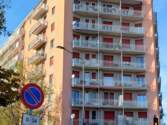 Appartamento trilocale in affitto in Via Pasquale Fornari, Gambara, Milano