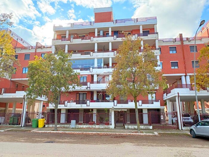 Appartamento trilocale in vendita in Via Giovanni Gentile, San Severo