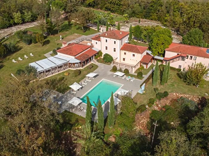 Casa in vendita in Via Leuciana, Pontecorvo