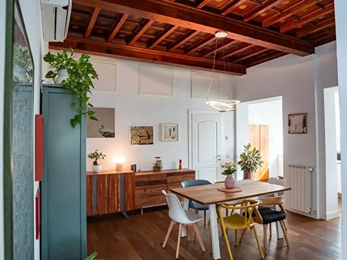 Appartamento quadrilocale in vendita in Via Via Montanara, Firenze