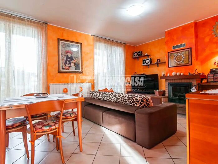 Casa quadrilocale in vendita in Limido Comasco