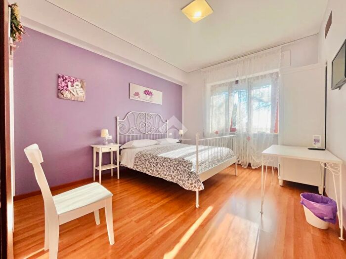 Appartamento quadrilocale in vendita in Via SBenedetto, Assisi