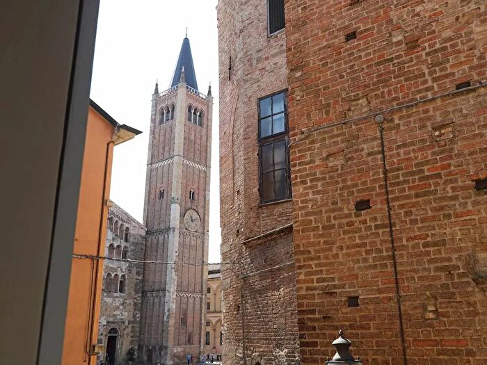Appartamento bilocale in vendita in Vicolo del Vescovado, Parma