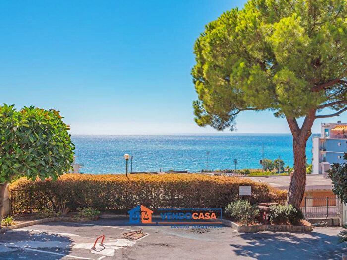 Appartamento con 5 locali in vendita in Via Padre Semeria, Foce Semeria, Sanremo