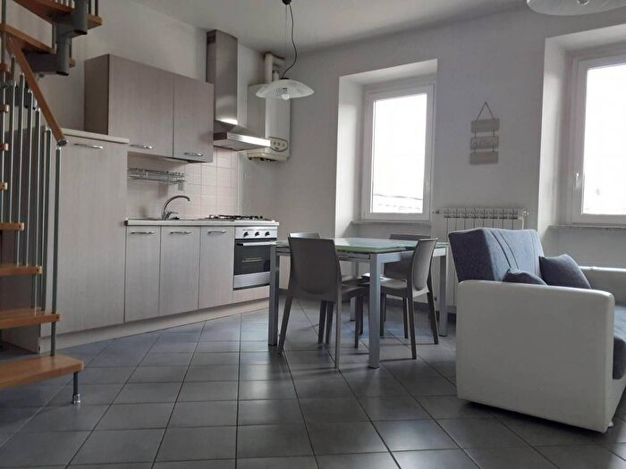 Appartamento trilocale in affitto in Centro, Gozzano