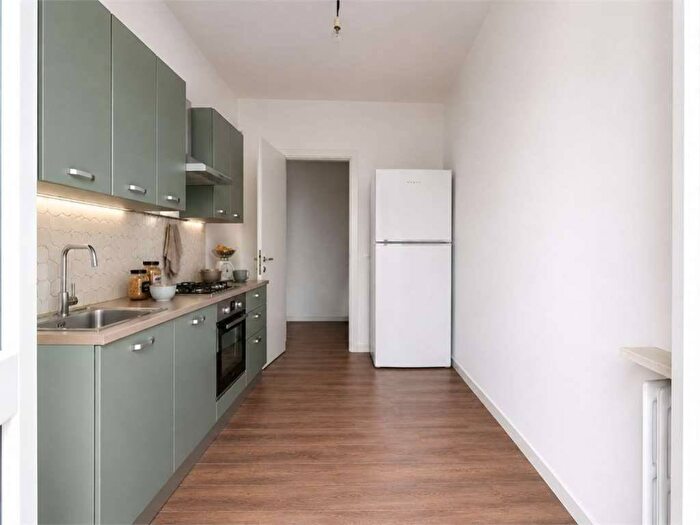 Appartamento trilocale in affitto in Via Fulvio Testi, Istria, Milano