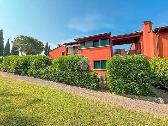 Appartamento trilocale in vendita in Via Giornate, Soiano Del Lago