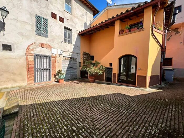 Casa in vendita in Via della Falce, Perugia