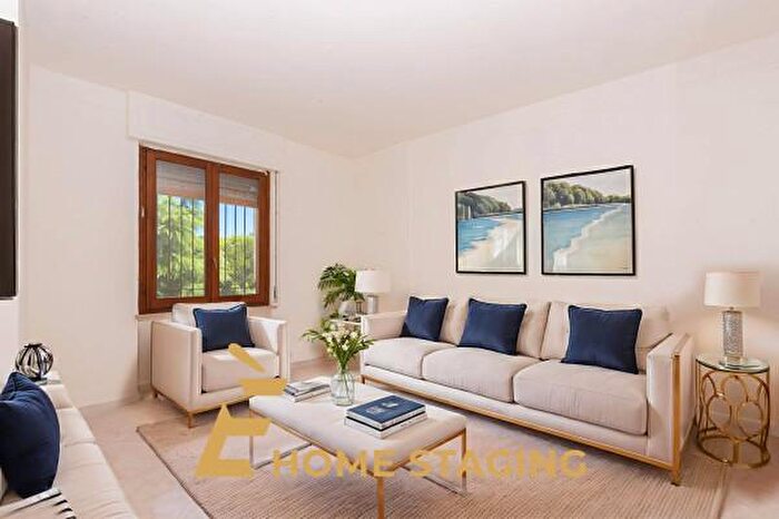 Appartamento trilocale in vendita in Via Magenta, Valenza