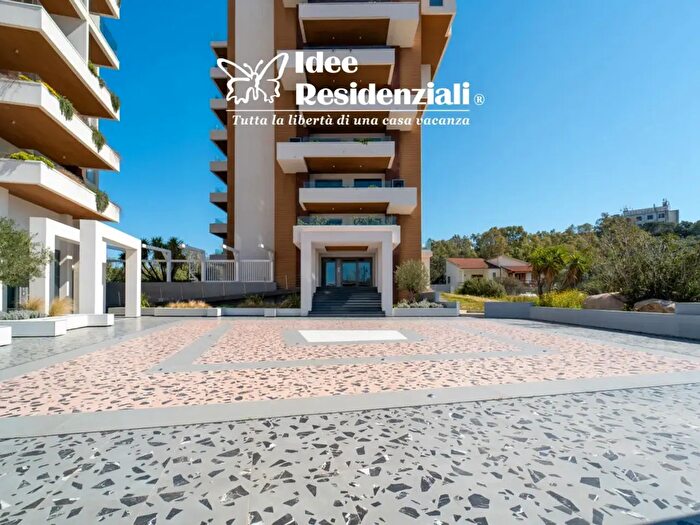 Appartamento trilocale in vendita in Olbia