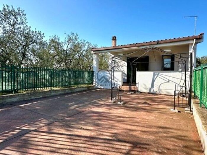 Casa bilocale in vendita in Viale delle Mimose, Andria