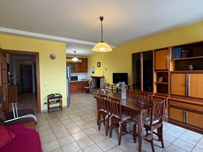Appartamento trilocale in affitto in Via Ridolfini, Centro, Camerino