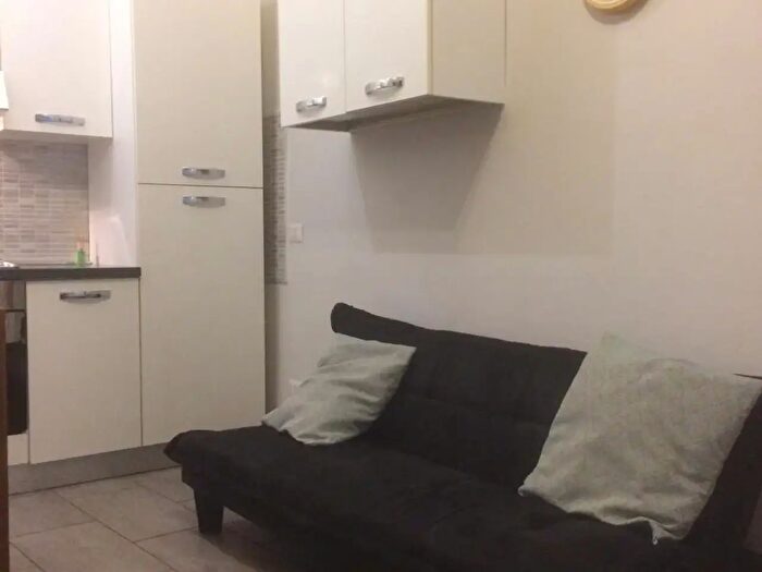 Appartamento bilocale in affitto in Via Parini, Broni