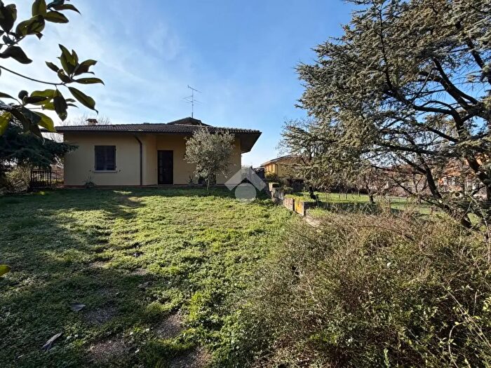 Casa quadrilocale in vendita in Via Papa Giovanni XXIII, Leno