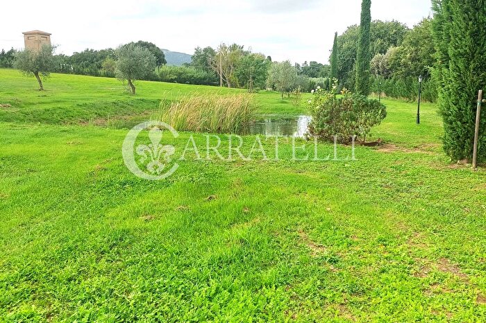 Casa con 6 locali in vendita in Strada dei Laghi Snc, Grosseto