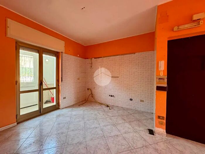 Appartamento bilocale in vendita in Via Nazareth ai Guantai, Napoli