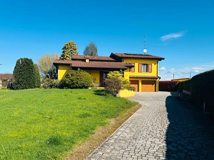 Casa quadrilocale in vendita in Calvisano