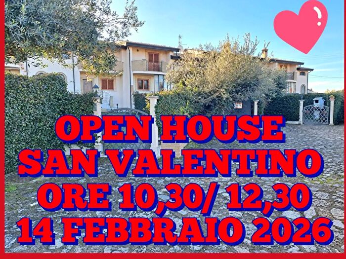 Casa con 5 locali in vendita in Via Provinciale della Rocca, Santa Maria Imbaro