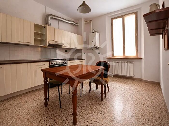 Appartamento trilocale in vendita in Via Borgo di San Pietro, Bologna