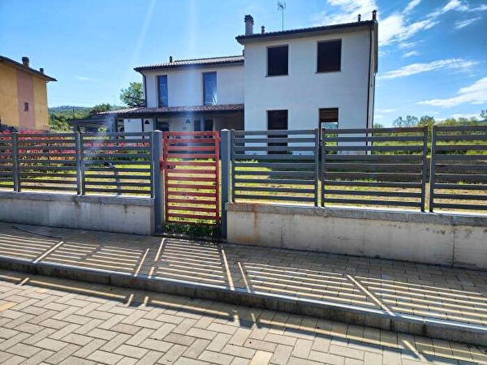 Appartamento con 5 locali in vendita in Strada Comunale di Casanova, Bucine