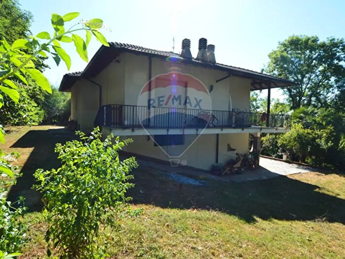 Casa con 8 locali in vendita in Via del Poggio Alto, Cantello