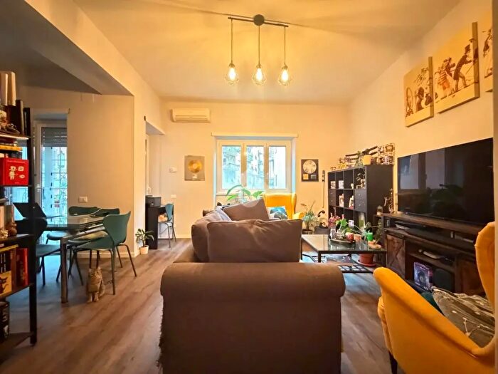 Appartamento trilocale in vendita in Via Federico Ozanam, Roma