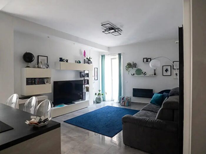 Appartamento quadrilocale in vendita in Carrara