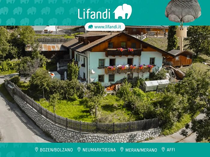 Casa con 6 locali in vendita in Flanes di Sotto, Campo Di Trens