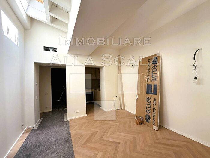 Appartamento bilocale in affitto in Via Olmetto, Carrobbio, Milano