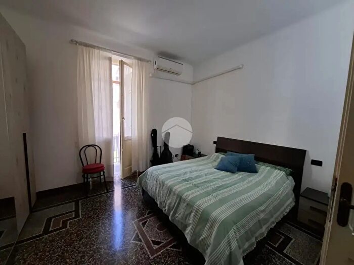 Appartamento trilocale in vendita in Via Mario Bercilli, Genova