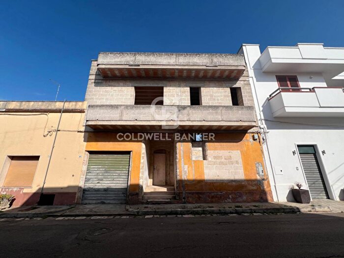 Casa con 6 locali in vendita in Via Catanzaro, Galatina