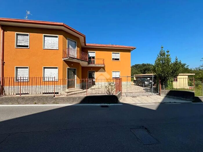 Casa con 7 locali in vendita in Via Divisione Alpina Tridentina, Mapello