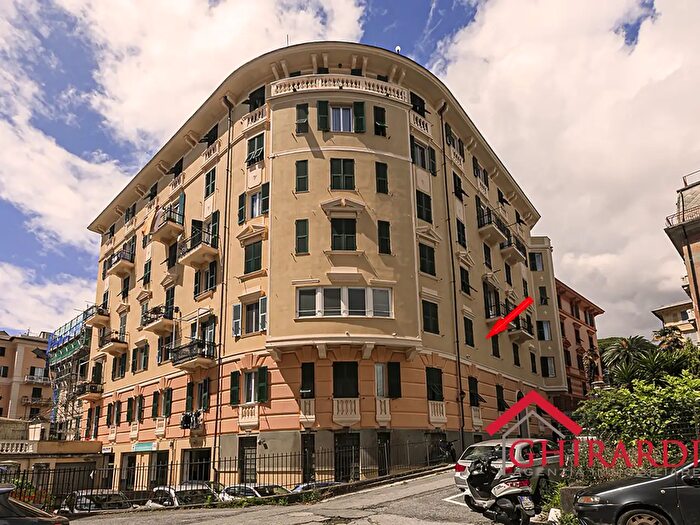 Appartamento con 8 locali in vendita in Via Sabotino, Genova