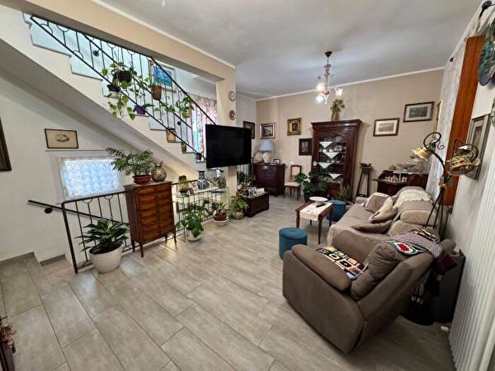 Casa quadrilocale in vendita in Via Giacomo Matteotti, Gossolengo