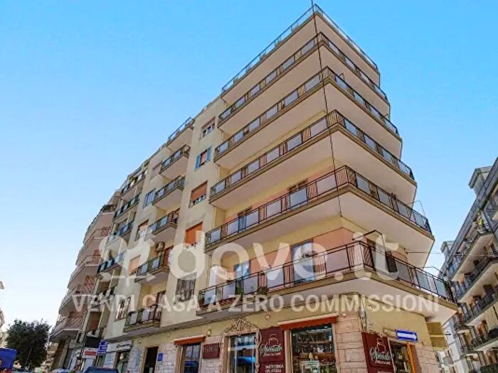Appartamento con 6 locali in vendita in Via Alessandro Fighera, Martina Franca