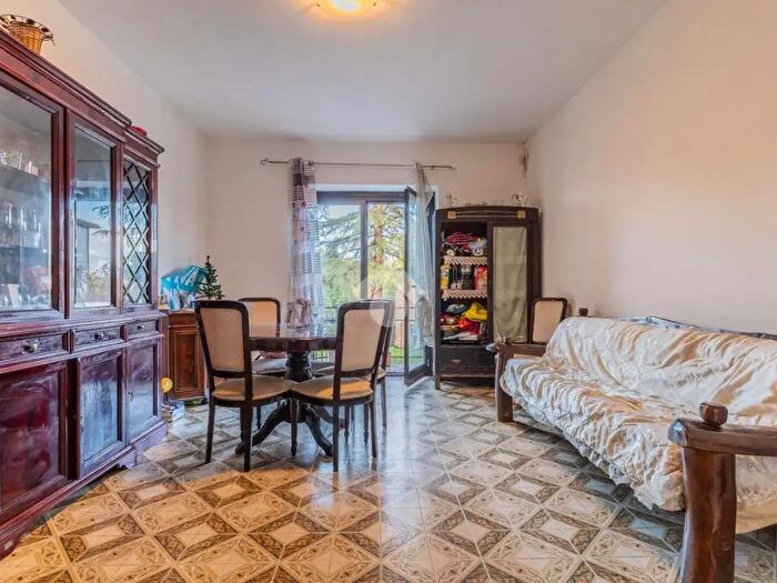 Appartamento quadrilocale in vendita in Via di Ronciglione, Sutri