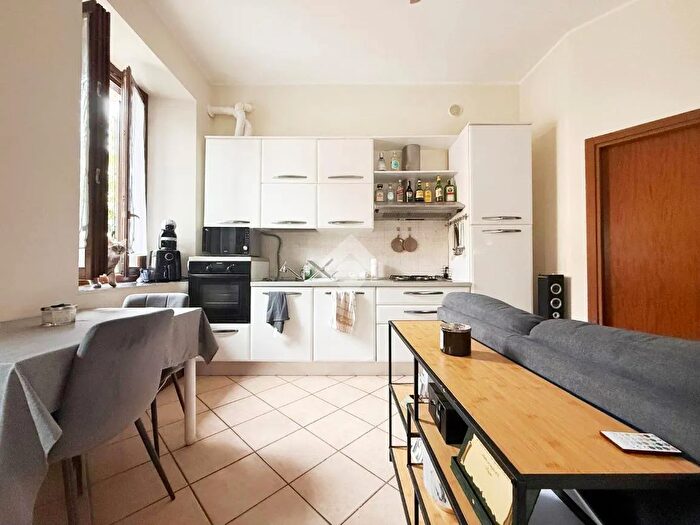 Appartamento bilocale in vendita in Via C B Cavour, Cislago